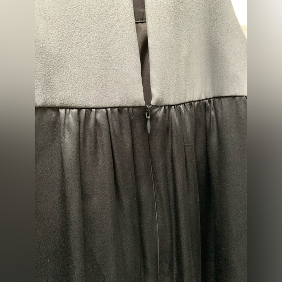 BCBGMAXAZRIA 💯 SILK - Picture 4 of 13